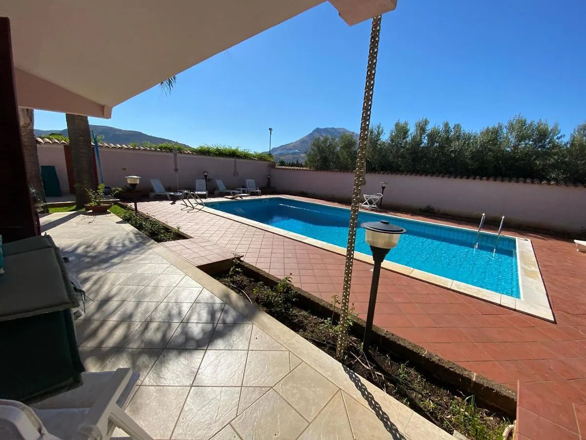 Villa Paloma Castellammare del Golfo 0*,